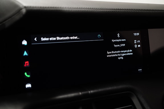 Porsche Taycan 18 of 30