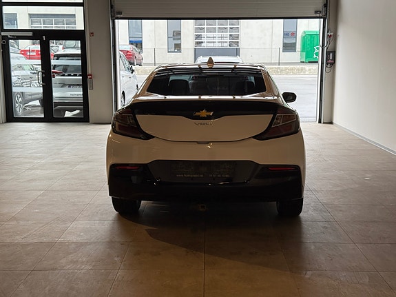 Chevrolet Volt 8 of 17