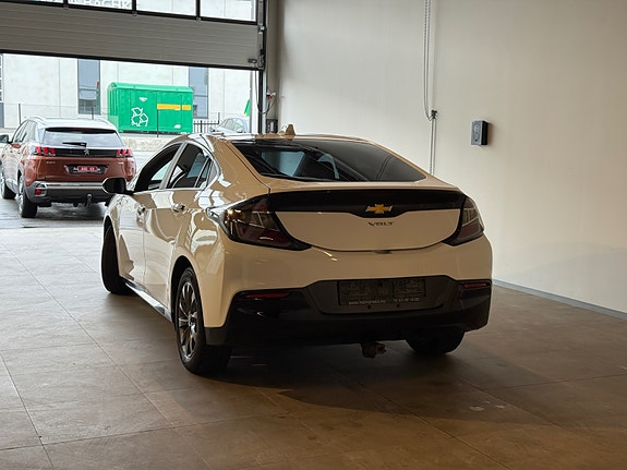 Chevrolet Volt 3 of 17