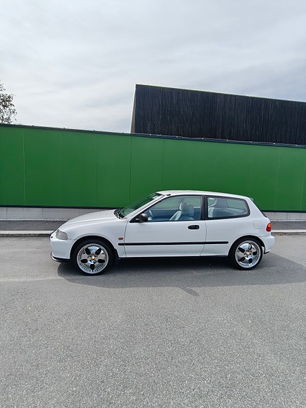 Honda Civic 2 of 17