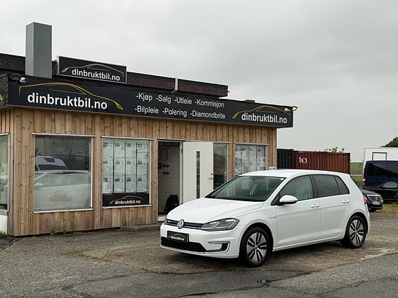 Volkswagen e-Golf VII 2 of 30