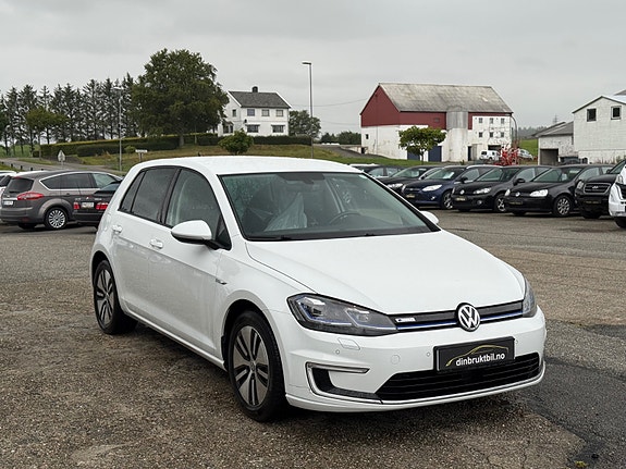 Volkswagen e-Golf VII 4 of 30