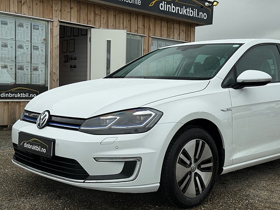 Volkswagen e-Golf VII 13 of 30