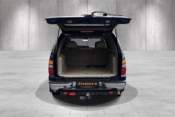 Chevrolet Tahoe 13 of 30