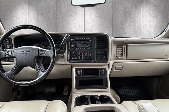Chevrolet Tahoe 21 of 30