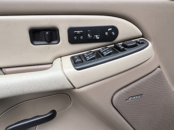 Chevrolet Tahoe 25 of 30