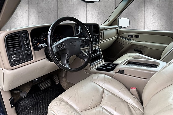 Chevrolet Tahoe 14 of 30