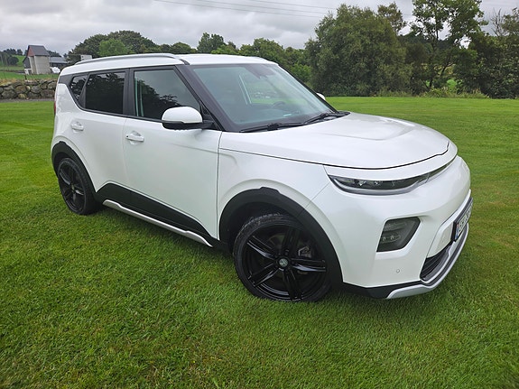 Kia e-Soul 7 of 12