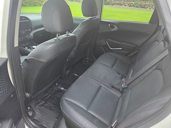Kia e-Soul 10 of 12