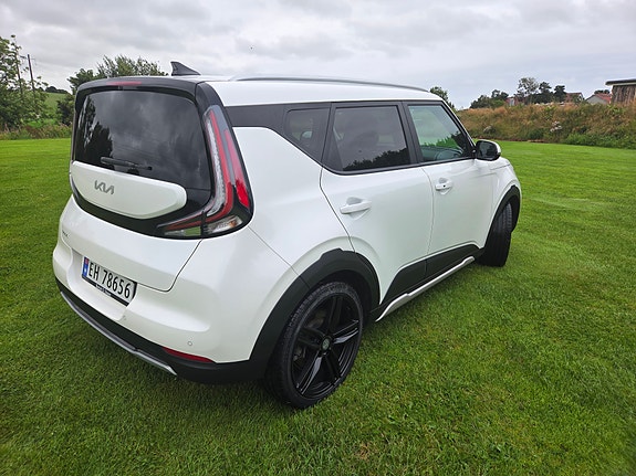 Kia e-Soul 6 of 12