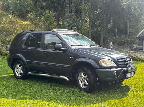 Mercedes-Benz ML270 13 of 15
