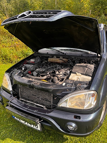 Mercedes-Benz ML270 11 of 15