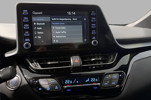 Toyota C-HR 30 of 30