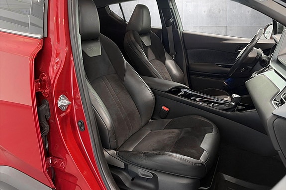 Toyota C-HR 17 of 30