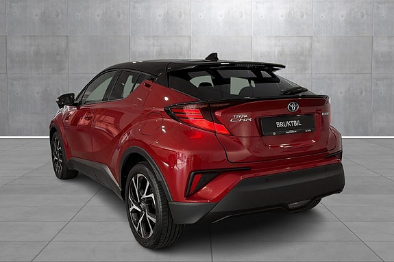 Toyota C-HR 3 of 30