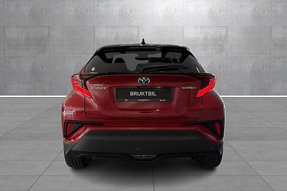 Toyota C-HR 4 of 30