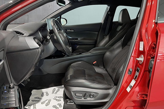 Toyota C-HR 11 of 30