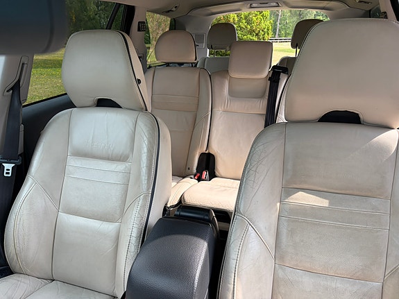 Volvo XC90 17 of 20