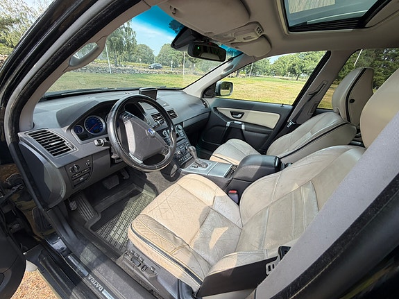 Volvo XC90 7 of 20