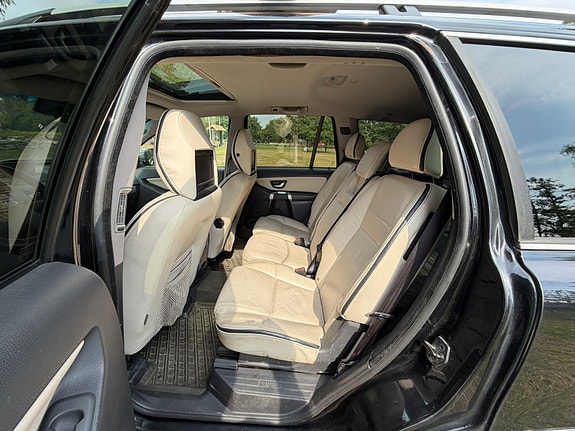 Volvo XC90 9 of 20