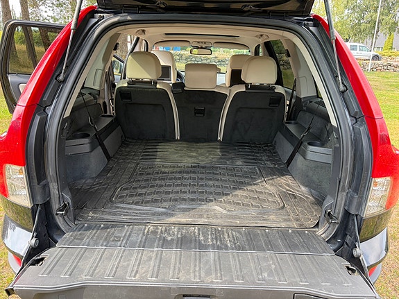 Volvo XC90 11 of 20