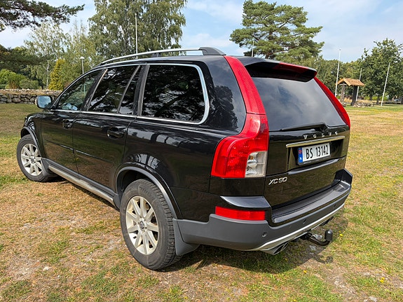 Volvo XC90 5 of 20