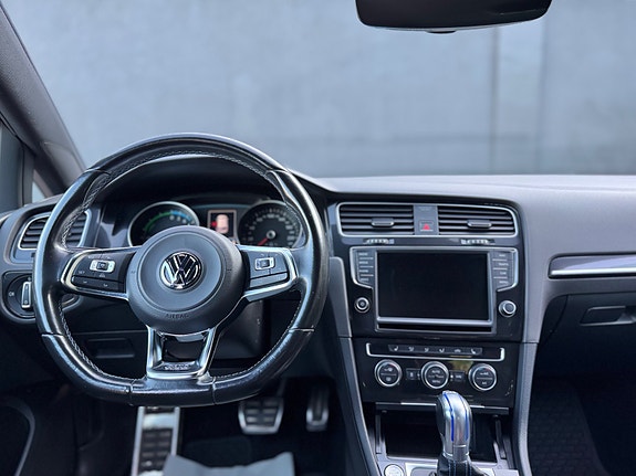 Volkswagen 26 of 30