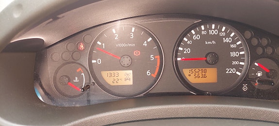 Nissan Navara 2 of 21