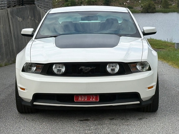 Ford Mustang 15 of 30