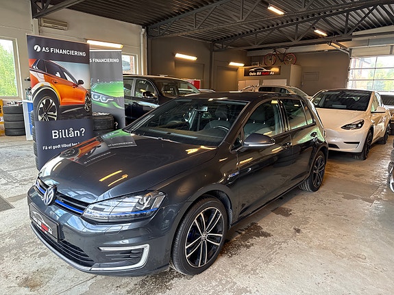 Volkswagen Golf VII 3 of 19