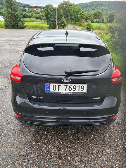 Ford Focus 5 of 10