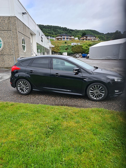 Ford Focus 9 of 10