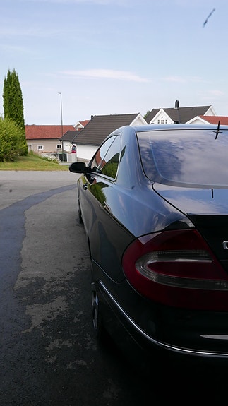 Mercedes-Benz CLK270 7 of 22