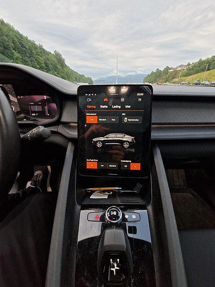 Polestar 2 6 of 12