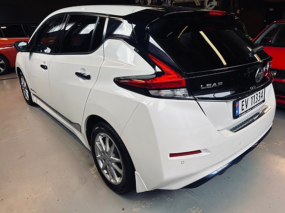 Nissan Leaf 7 of 30