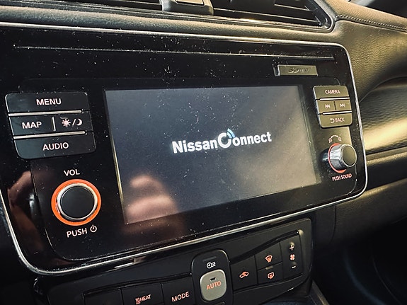 Nissan Leaf 28 of 30