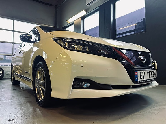 Nissan Leaf 4 of 30