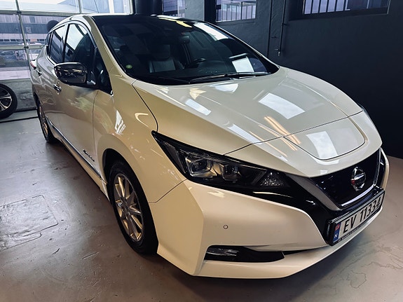 Nissan Leaf 3 of 30