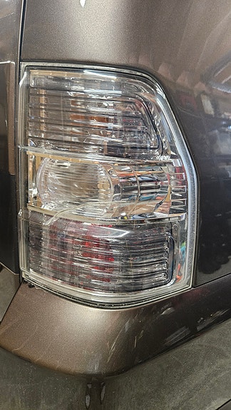 Mitsubishi Pajero 19 of 24