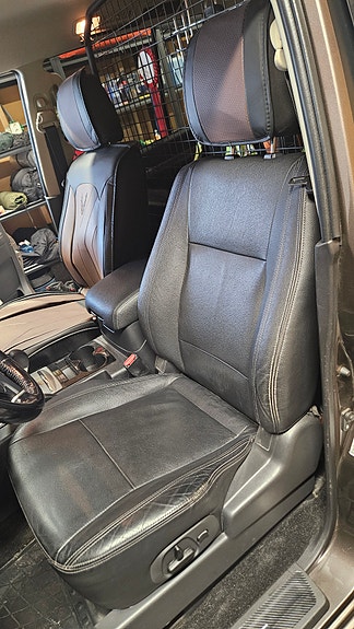 Mitsubishi Pajero 11 of 24