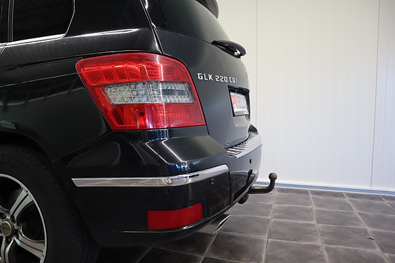 Mercedes-Benz GLK220 15 of 30