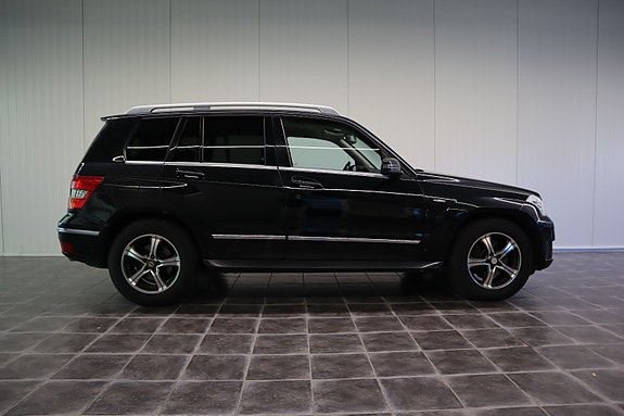Mercedes-Benz GLK220 3 of 30