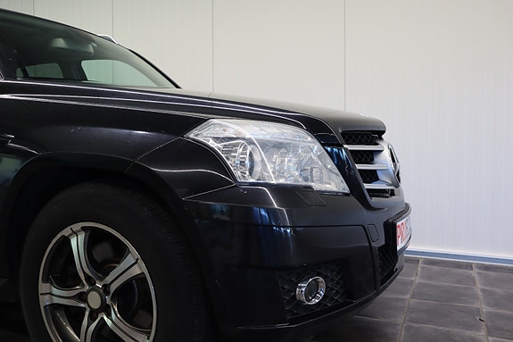 Mercedes-Benz GLK220 18 of 30