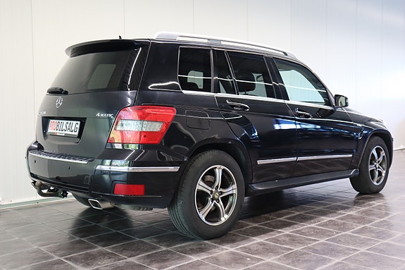 Mercedes-Benz GLK220 7 of 30