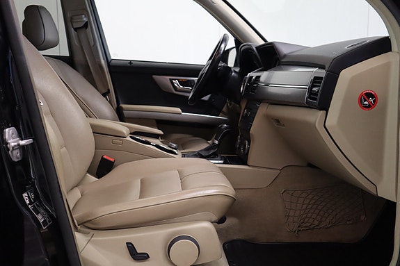 Mercedes-Benz GLK220 27 of 30