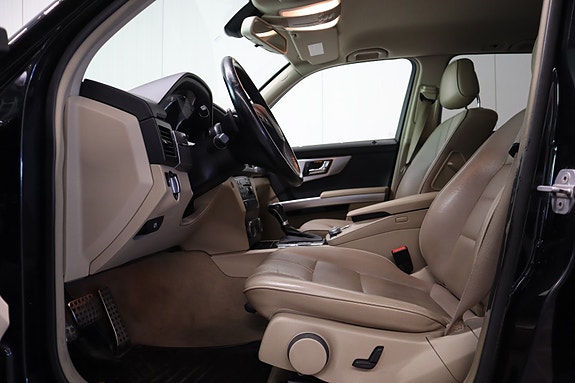 Mercedes-Benz GLK220 26 of 30