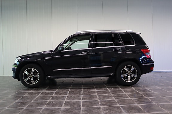 Mercedes-Benz GLK220 2 of 30