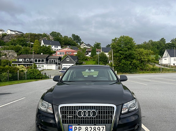 Audi Q5 2 of 7