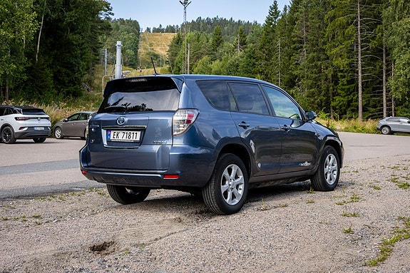 Toyota RAV4 3 of 20