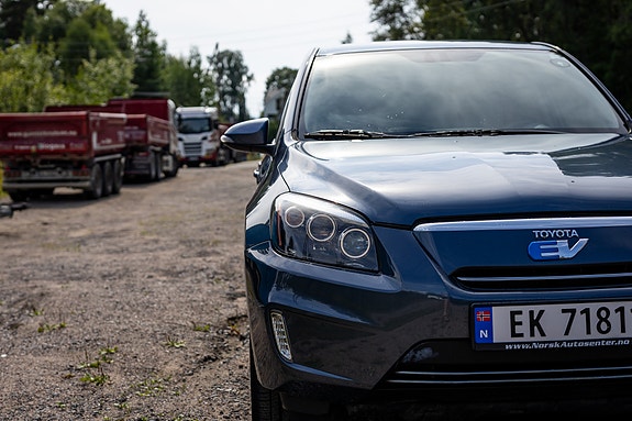 Toyota RAV4 6 of 20
